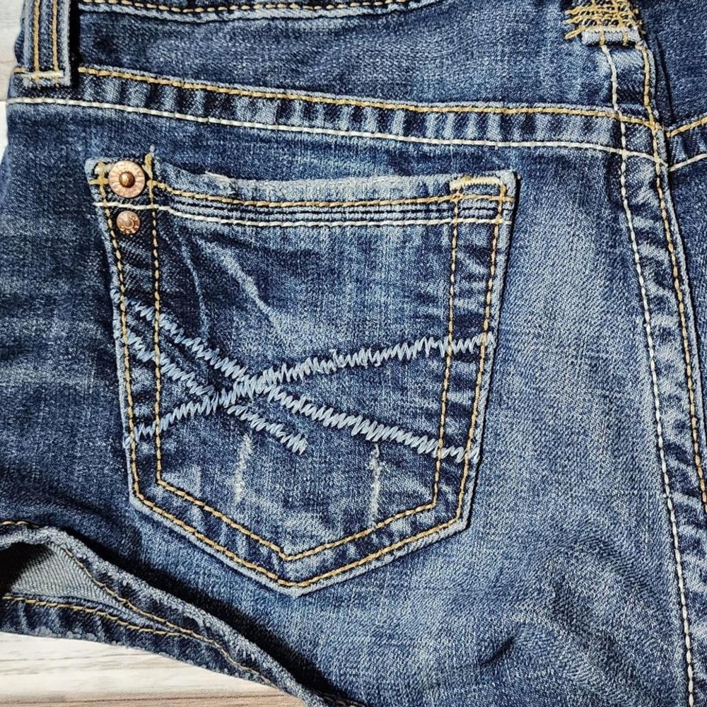 Aeropostale Womens Dark Wash Distressed Denim Short Shorts Low Rise 3/4 NKAAPK17 - Picture 4 of 6